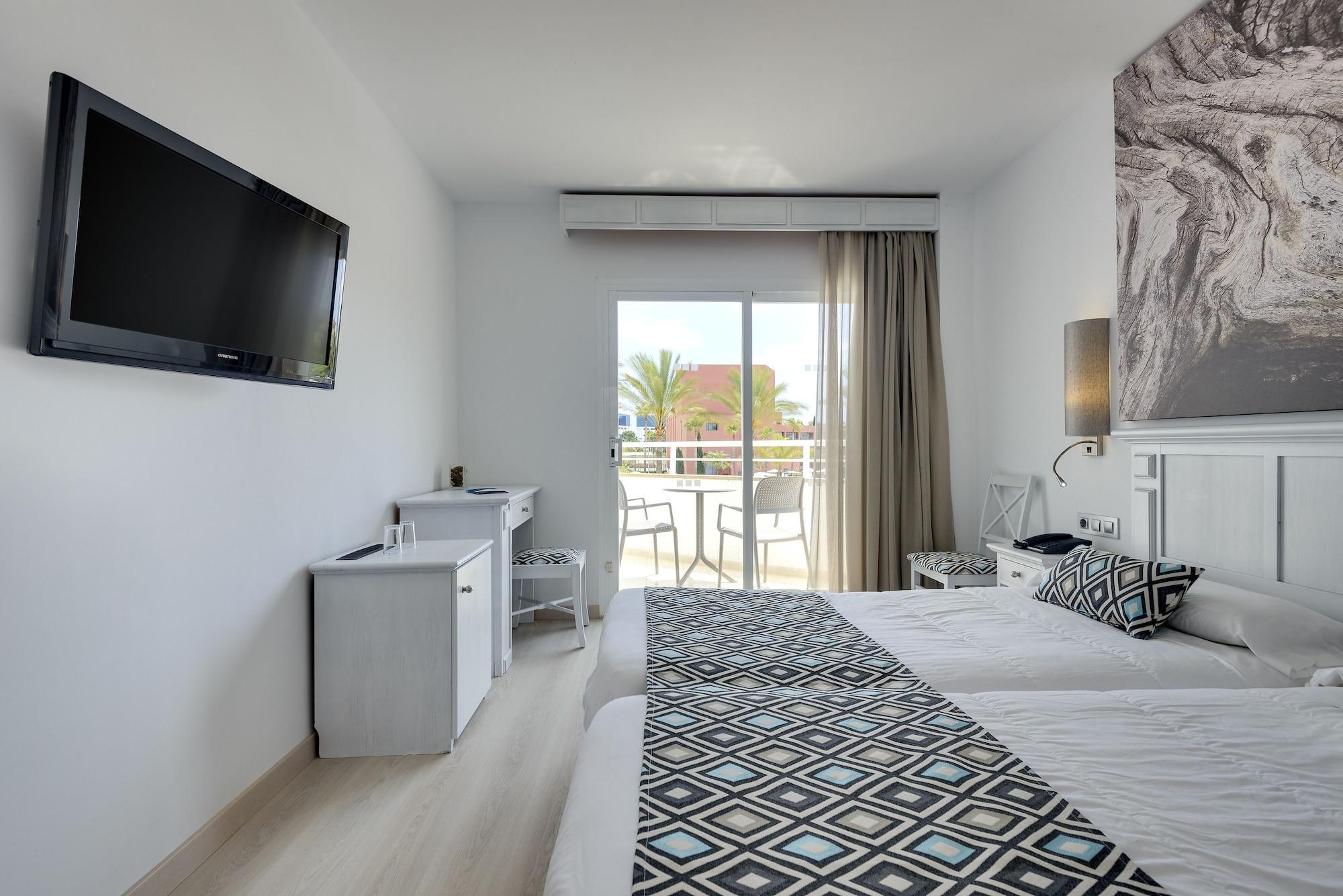 Cala Millor Garden Hotel - Adults Only Экстерьер фото