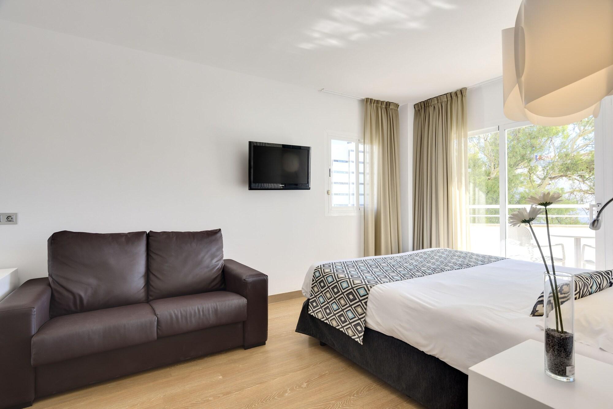 Cala Millor Garden Hotel - Adults Only Экстерьер фото