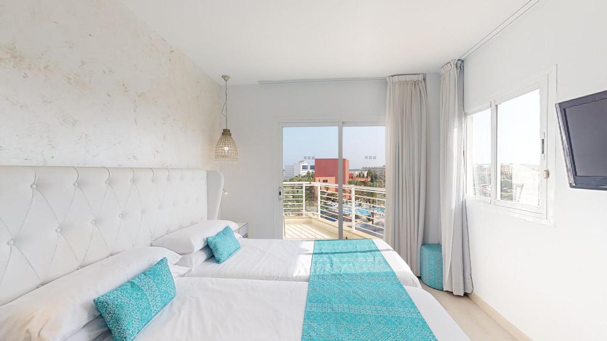 Cala Millor Garden Hotel - Adults Only Экстерьер фото