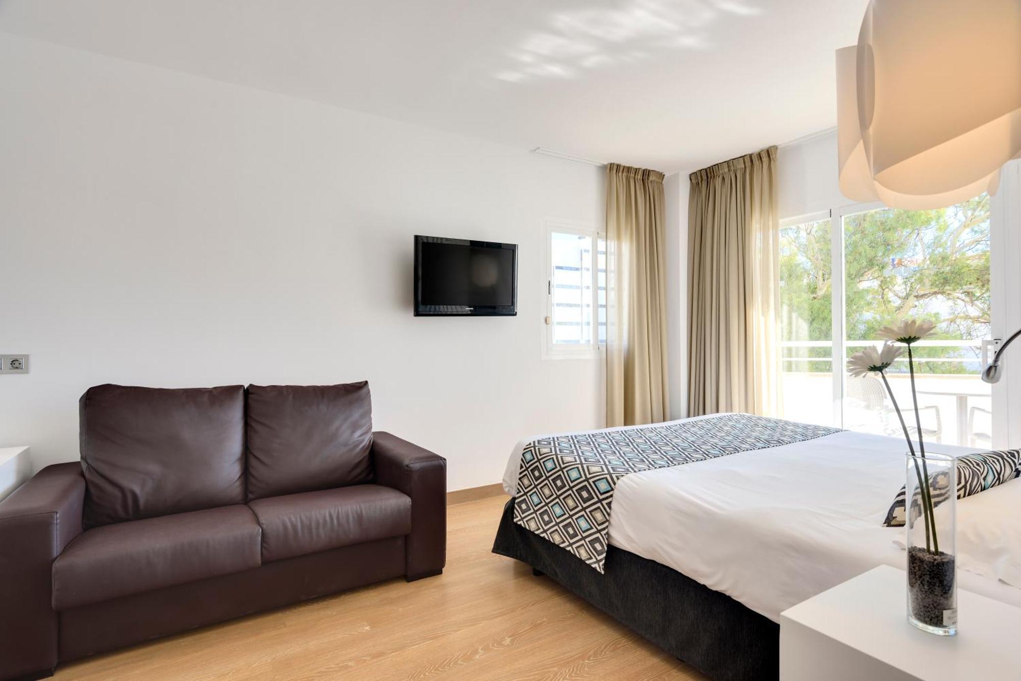 Cala Millor Garden Hotel - Adults Only Экстерьер фото